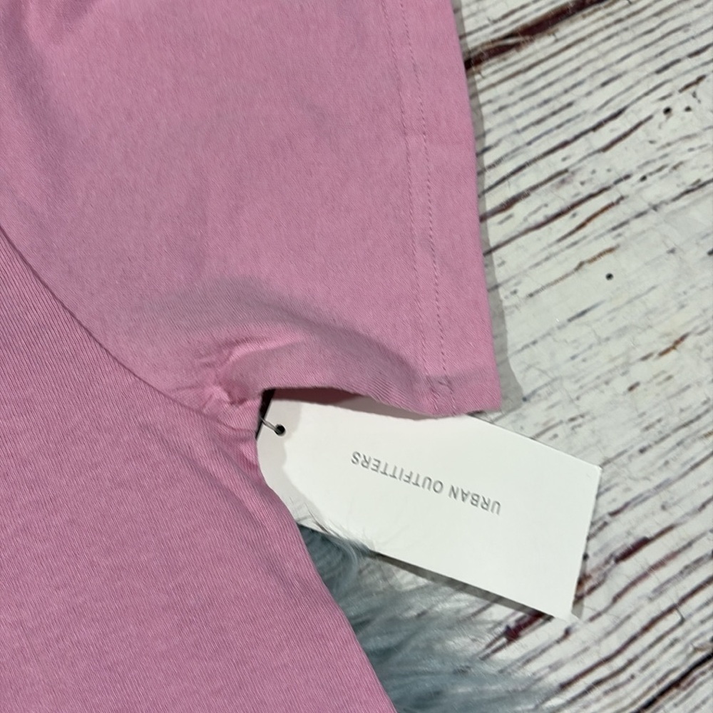 NWT Urban Outfitters Dia Pacheco X Golden Hour Graphic Tee Pink - Picture 8 of 8